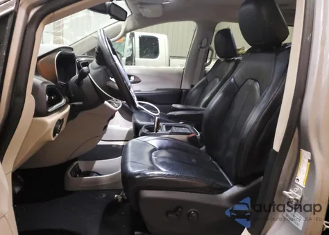 2017 Chrysler Pacifica Touring L z USA, uszkodzony, nr VIN 2C4RC1BG5HR538130